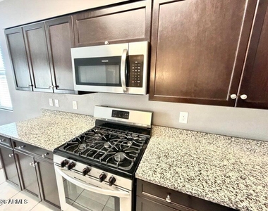 30927 W Indianola Avenue - Photo Thumbnail 11