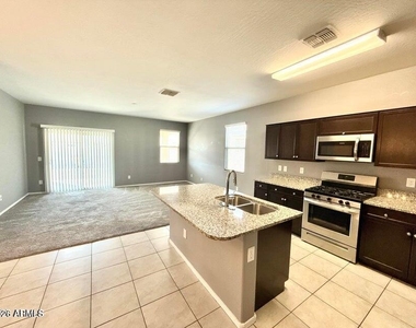 30927 W Indianola Avenue - Photo Thumbnail 8