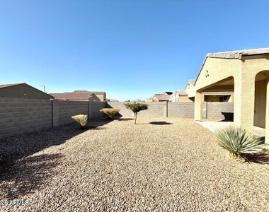 30927 W Indianola Avenue - Photo Thumbnail 27