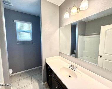 30927 W Indianola Avenue - Photo Thumbnail 6