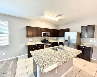 30927 W Indianola Avenue - Photo Thumbnail 9