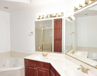 6006 N 5th Place - Photo Thumbnail 25
