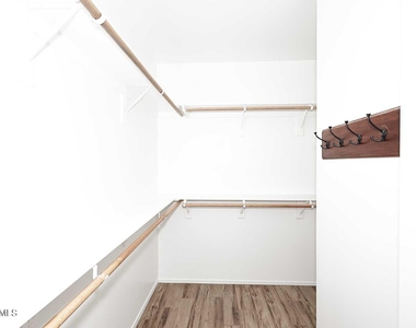 6006 N 5th Place - Photo Thumbnail 33