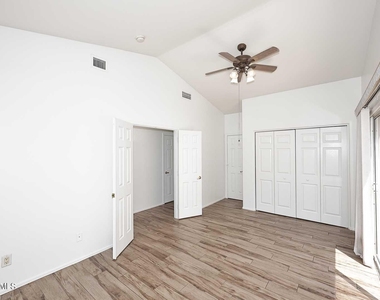 6006 N 5th Place - Photo Thumbnail 21