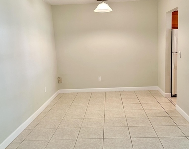 3801 Ne 22nd Terrace - Photo Thumbnail 8