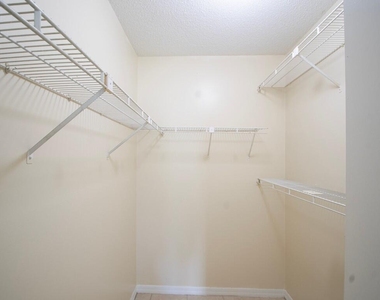 205 Sw Voltair Terrace - Photo Thumbnail 14