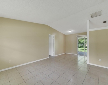 205 Sw Voltair Terrace - Photo Thumbnail 6