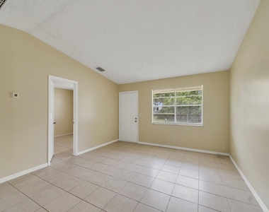 205 Sw Voltair Terrace - Photo Thumbnail 9