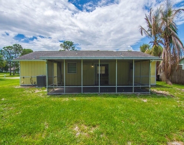 205 Sw Voltair Terrace - Photo Thumbnail 23