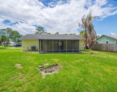 205 Sw Voltair Terrace - Photo Thumbnail 22