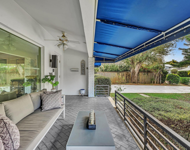 746 Ne 16th Terrace - Photo Thumbnail 5