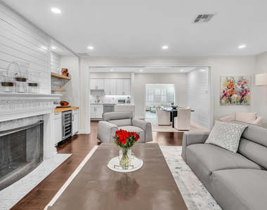 746 Ne 16th Terrace - Photo Thumbnail 7