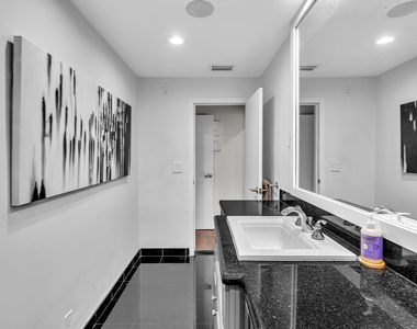 746 Ne 16th Terrace - Photo Thumbnail 26