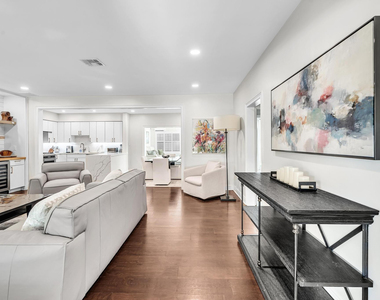 746 Ne 16th Terrace - Photo Thumbnail 6