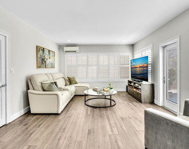746 Ne 16th Terrace - Photo Thumbnail 17