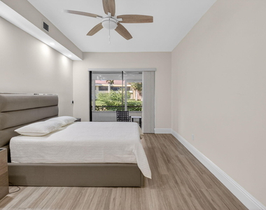 7484 La Paz Boulevard - Photo Thumbnail 22