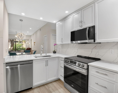 7484 La Paz Boulevard - Photo Thumbnail 19