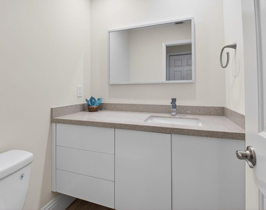 7484 La Paz Boulevard - Photo Thumbnail 21