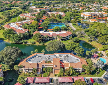 7484 La Paz Boulevard - Photo Thumbnail 42