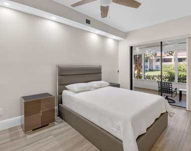 7484 La Paz Boulevard - Photo Thumbnail 23