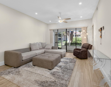 7484 La Paz Boulevard - Photo Thumbnail 2