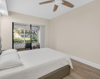 7484 La Paz Boulevard - Photo Thumbnail 25