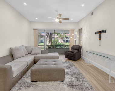 7484 La Paz Boulevard - Photo Thumbnail 1
