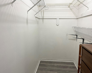 4135 Nw 88th Avenue - Photo Thumbnail 9