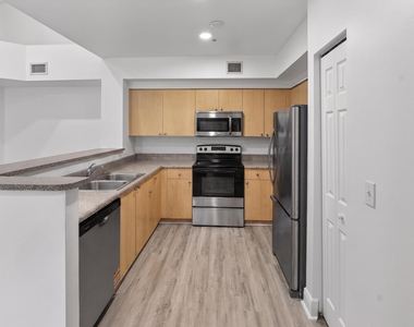 8020 N Nob Hill Road - Photo Thumbnail 7