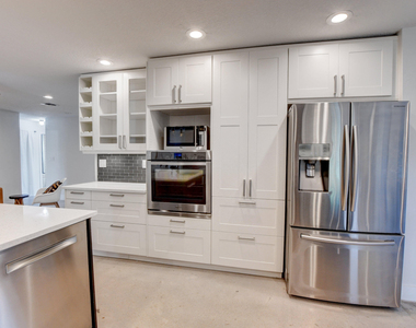 1440 Nw 12th Way - Photo Thumbnail 7