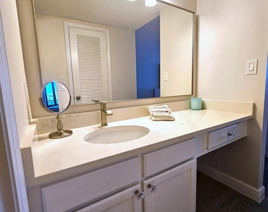 1357 Ne Ocean Boulevard - Photo Thumbnail 6