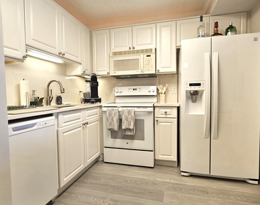 1357 Ne Ocean Boulevard - Photo Thumbnail 10