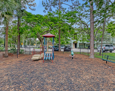 340 Crestwood Circle - Photo Thumbnail 25