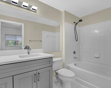340 Crestwood Circle - Photo Thumbnail 20