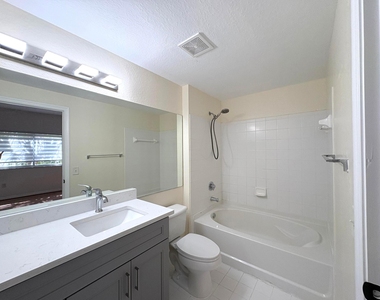 340 Crestwood Circle - Photo Thumbnail 9