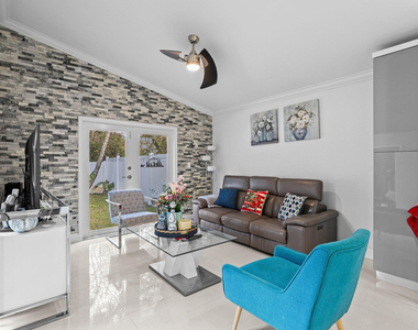 181 Sw 203rd Avenue - Photo Thumbnail 7
