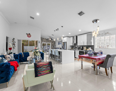 181 Sw 203rd Avenue - Photo Thumbnail 4