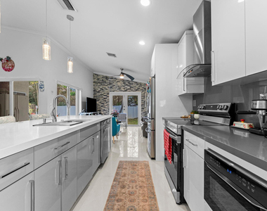 181 Sw 203rd Avenue - Photo Thumbnail 3