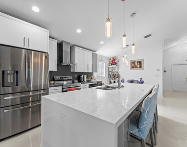 181 Sw 203rd Avenue - Photo Thumbnail 1
