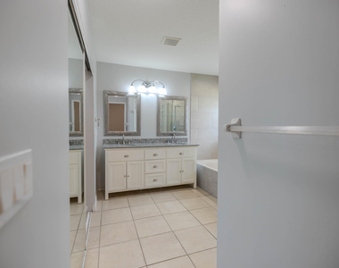 13590 Callington Drive - Photo Thumbnail 22