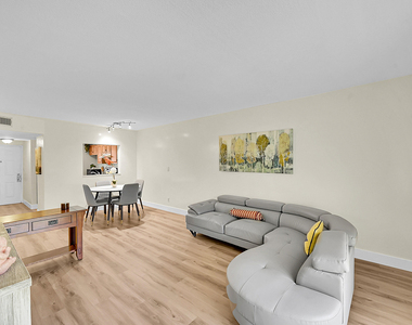 9503 Boca Cove Circle - Photo Thumbnail 10