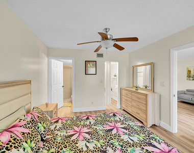 9503 Boca Cove Circle - Photo Thumbnail 14