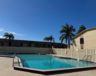 9503 Boca Cove Circle - Photo Thumbnail 2