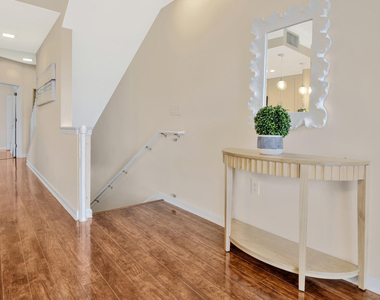 2036 Alta Meadows Lane - Photo Thumbnail 14