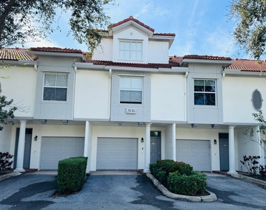 2036 Alta Meadows Lane - Photo Thumbnail 4