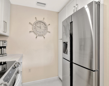 2036 Alta Meadows Lane - Photo Thumbnail 11