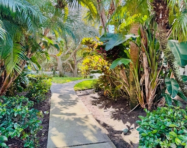 2036 Alta Meadows Lane - Photo Thumbnail 19