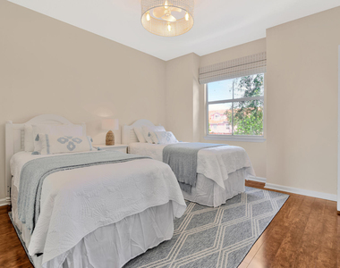 2036 Alta Meadows Lane - Photo Thumbnail 20