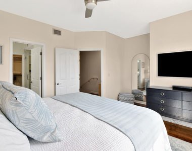 2036 Alta Meadows Lane - Photo Thumbnail 30