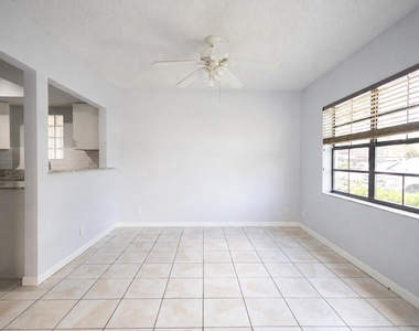 110 Weybridge Circle - Photo Thumbnail 4